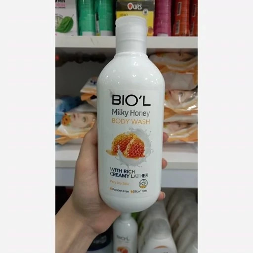 شامپو بدن کرمی بیول Milky Honey مناسب پوست خشک و آبرسان پوست