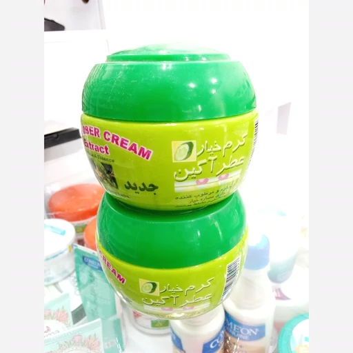 کرم مرطوب کننده عطرآگین عصاره خیار مناسب آبرسانی پوست