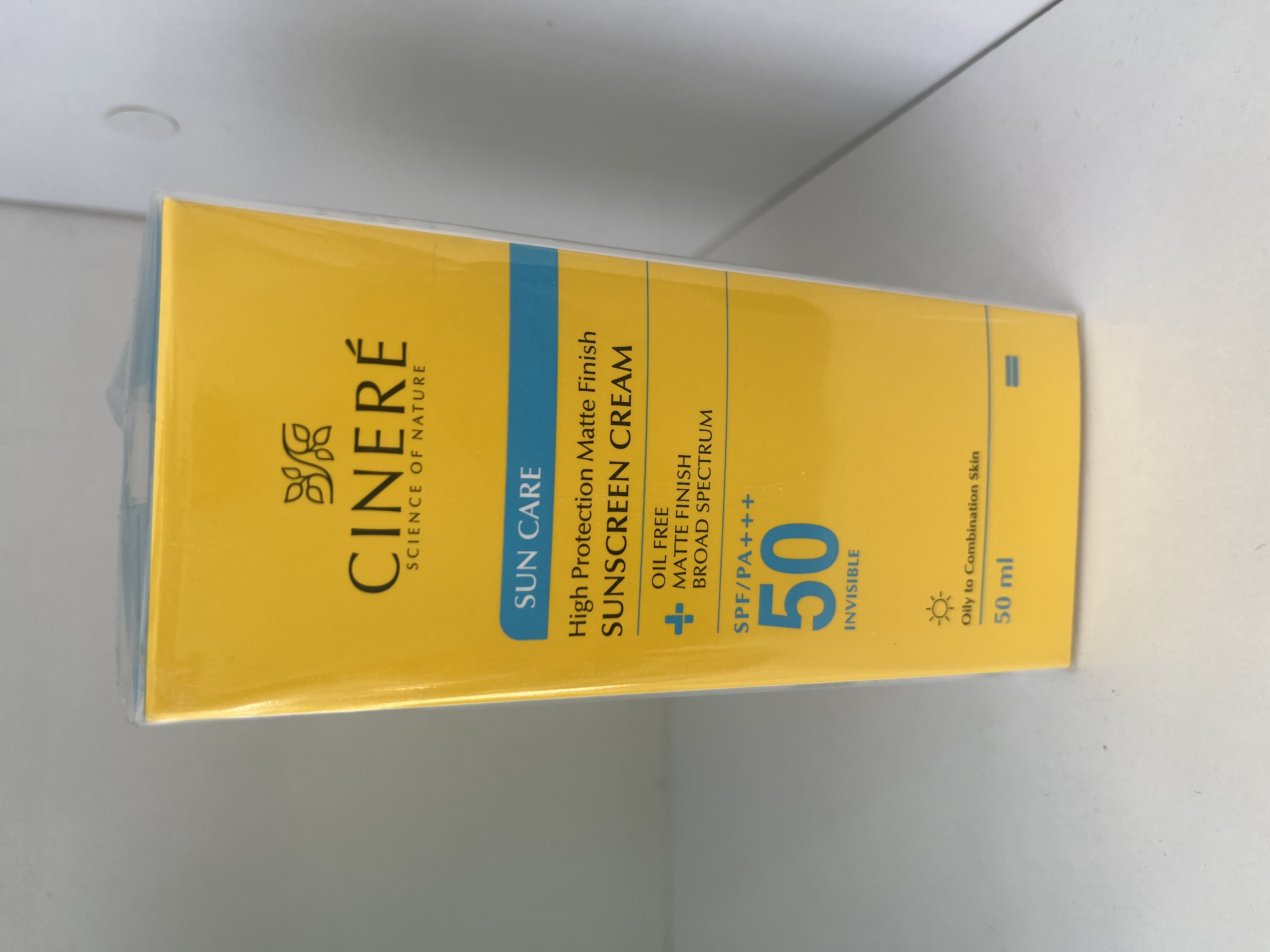 ضدآفتاب بی رنگ spf50 سینره 50 میل