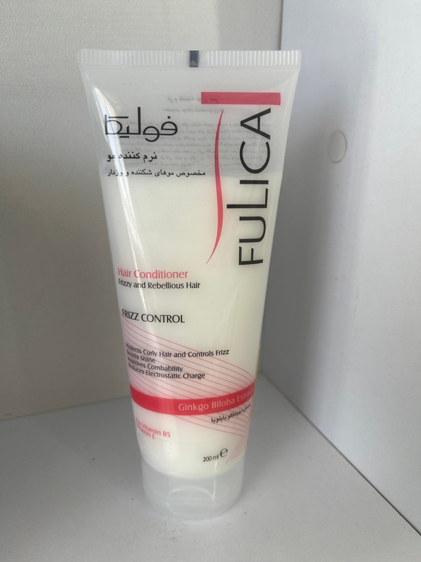 نرمکننده موهای شکننده و وزدار فولیکا مدل Frizz Control حجم ۲۰۰ میلیلیتر