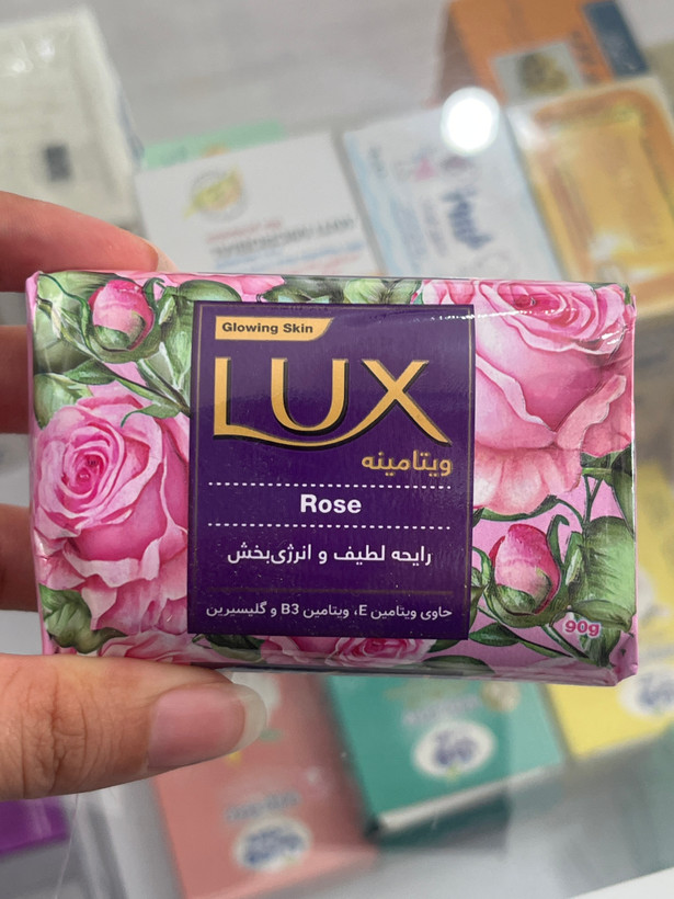 صابون لوکس رز ویتامینه ۹۰ گرم | رایحه لطیف و انرژیبخش
