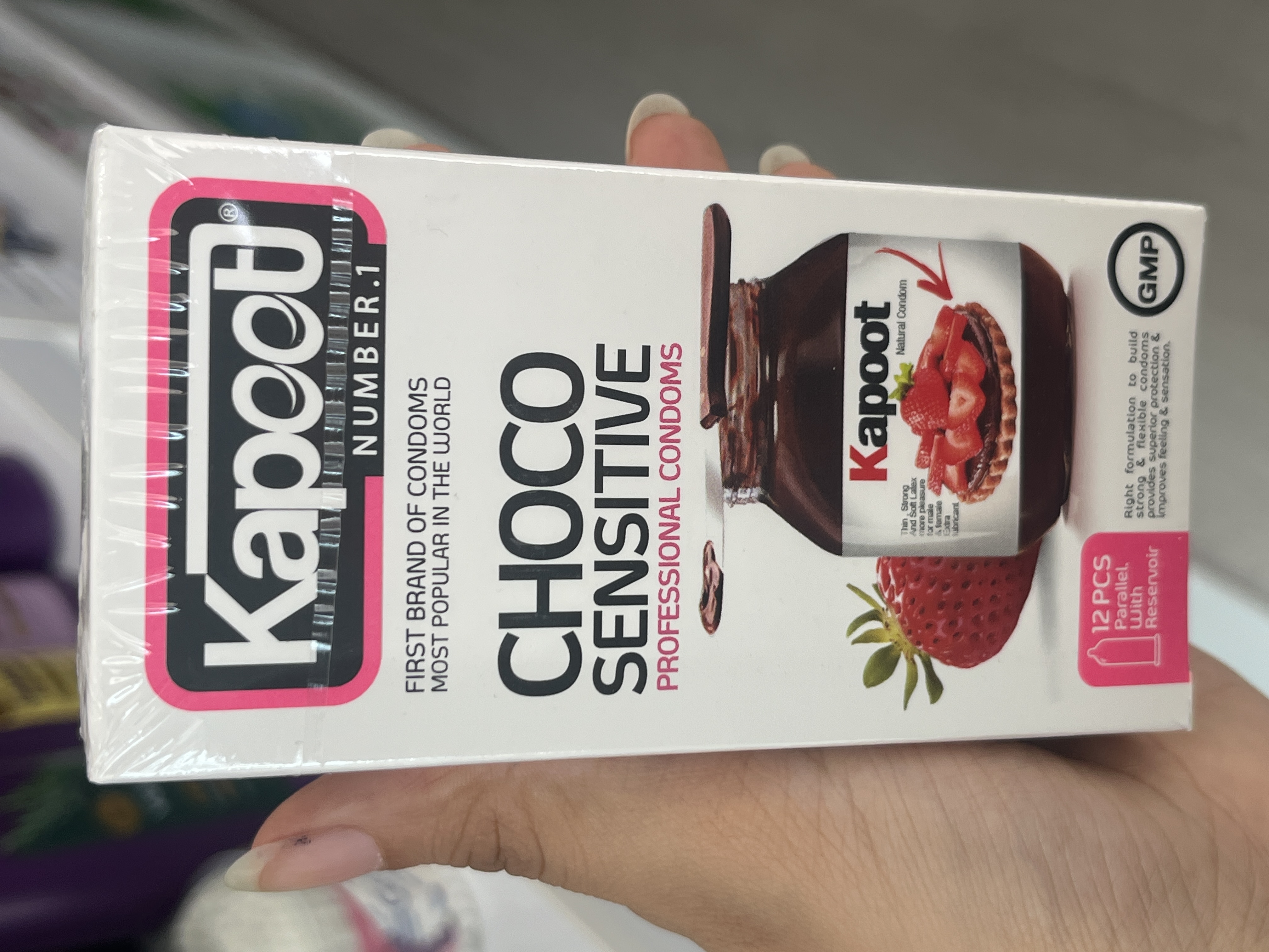 کاندوم کاپوت مدل Choco Sensitive بسته 12 عددی