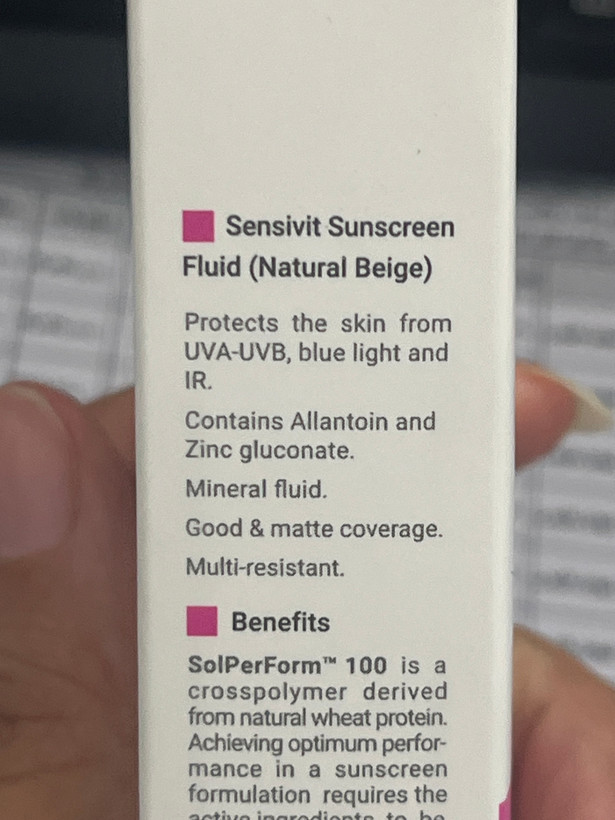 فلوئید ضدآفتاب سنسیویت ویتالیر SPF 50 بژ طبیعی حجم 50 میل | پوستهای حساس و خانمهای باردار