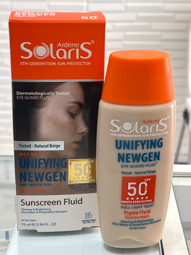 فلوئید ضد آفتاب و روشنکننده آردن سولاریس SPF 50+ | رنگ بژ طبیعی | ۷۵ میلیلیتر