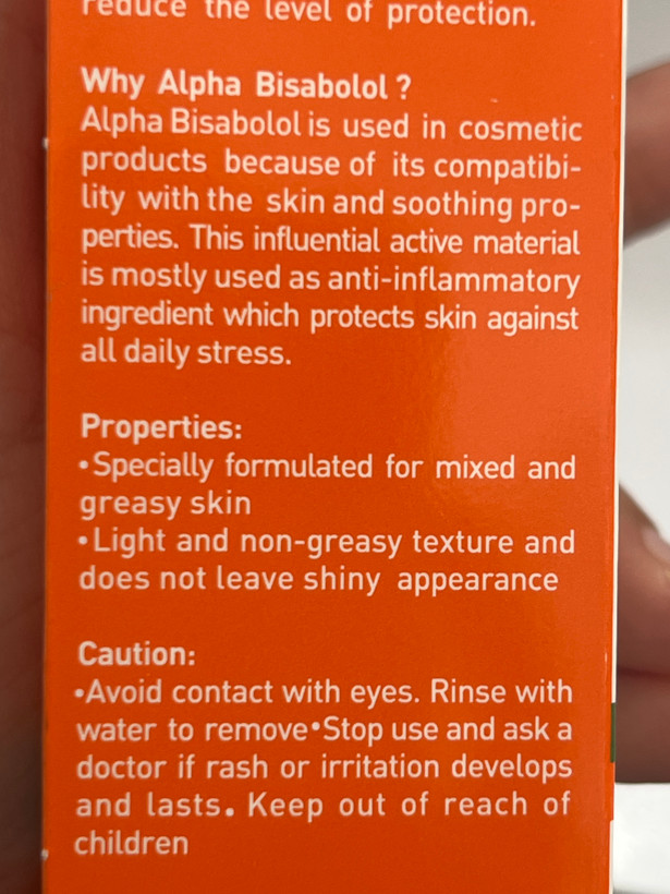 کرم ضدآفتاب شون SPF 50 بیرنگ و فاقد چربی 50 میل | مناسب پوستهای چرب