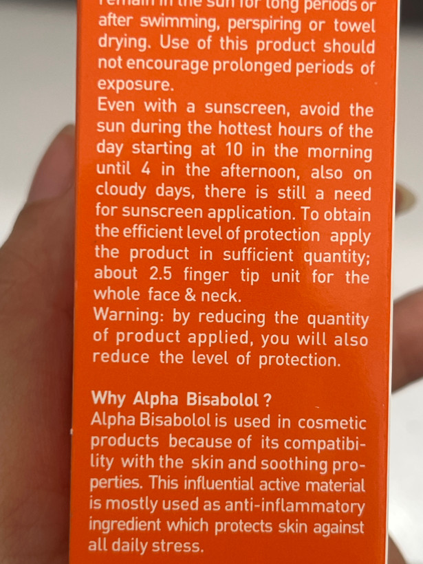 کرم ضدآفتاب شون SPF 50 بیرنگ و فاقد چربی 50 میل | مناسب پوستهای چرب