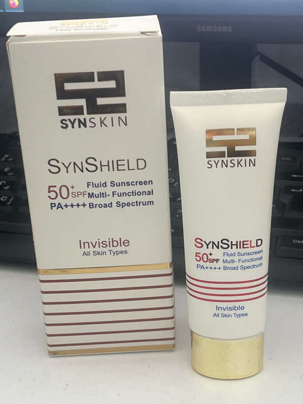 فلوئید ضدآفتاب بیرنگ ساین اسکین SPF50 سری Invisible | مناسب انواع پوست، 50 گرم